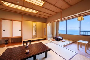 Coffres-forts dans les chambres, fer et planche à repasser