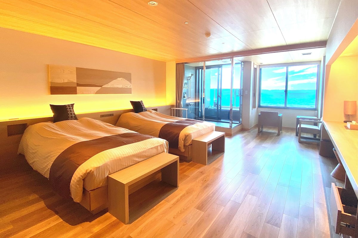 Luxury Twin Room, Non Smoking | In-room safe, laptop workspace, iron/ironing board, free WiFi