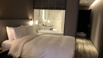 Deluxe Double Room, 1 Double Bed | In-room safe, desk, laptop workspace, blackout drapes