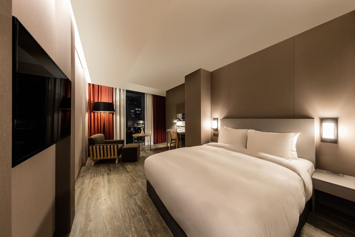 In-room safe, desk, laptop workspace, blackout drapes