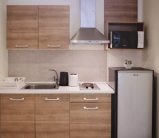 대용량 냉장고, 전자레인지, 쿡탑, 전기 주전자