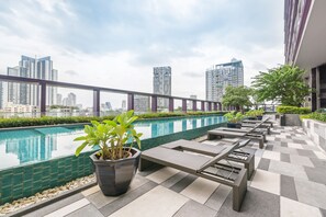 Hồ bơi ngoài trời 