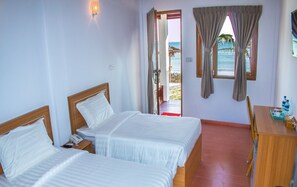 Quarto luxo, vista para o mar, de frente para a praia | Vista do quarto