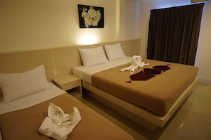 In-room safe, free WiFi