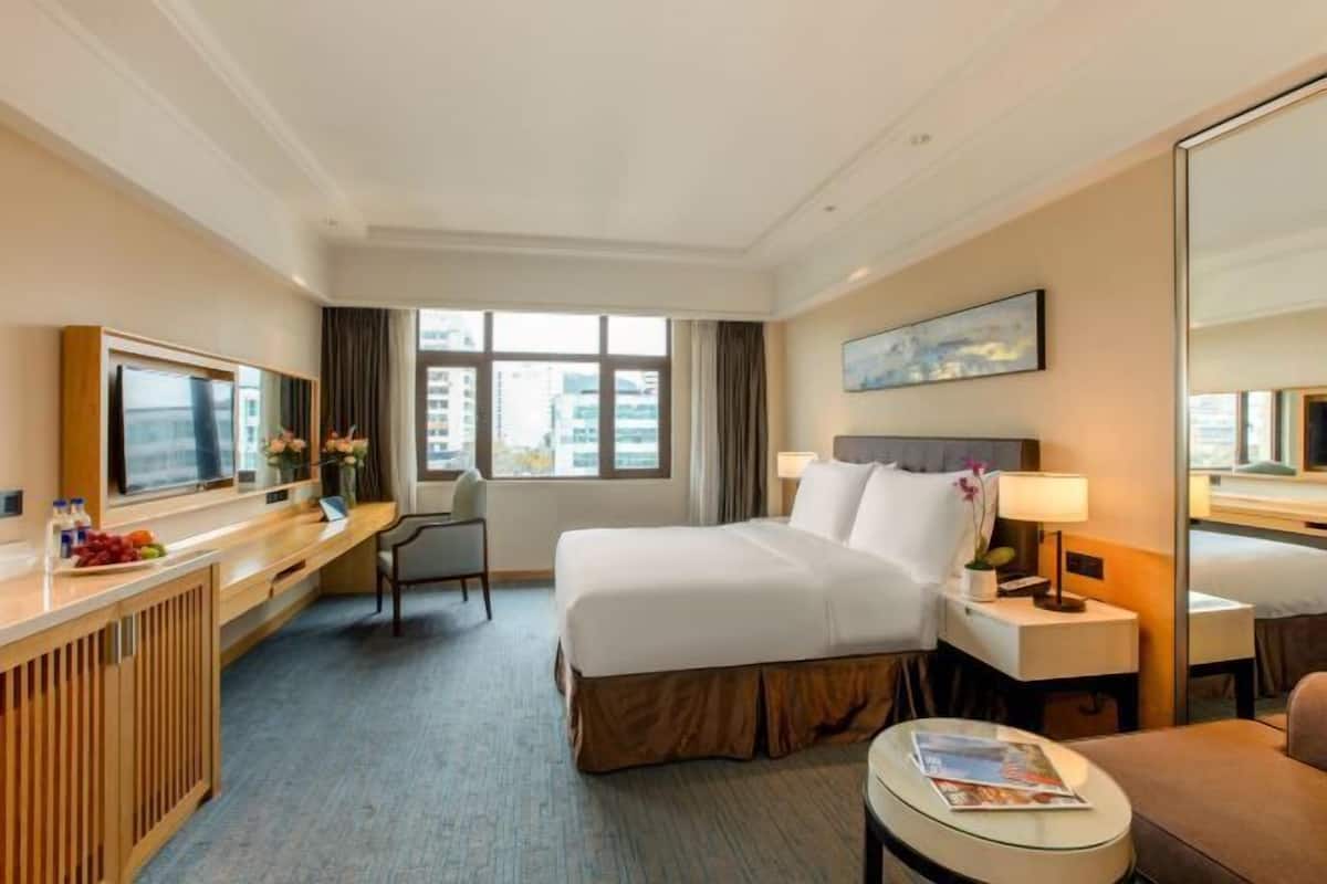 In-room safe, desk, blackout curtains, soundproofing