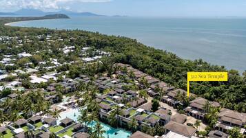 Beachfront Villa 312 | Desk, laptop workspace, iron/ironing board, free WiFi