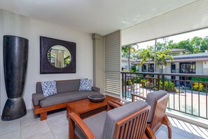 Two Bedroom Two Bathroom Spa Terrace Apartment | Terrace/patio