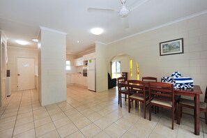 House, 3 Bedrooms | Hallway