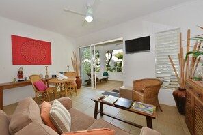 Studio, 1 Bedroom | Interior detail