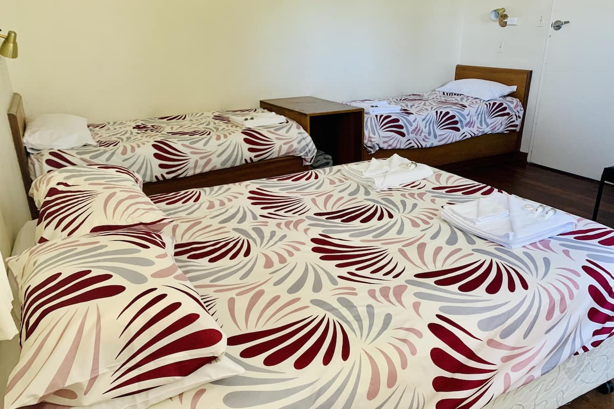 Basic Quadruple Room | Bed sheets