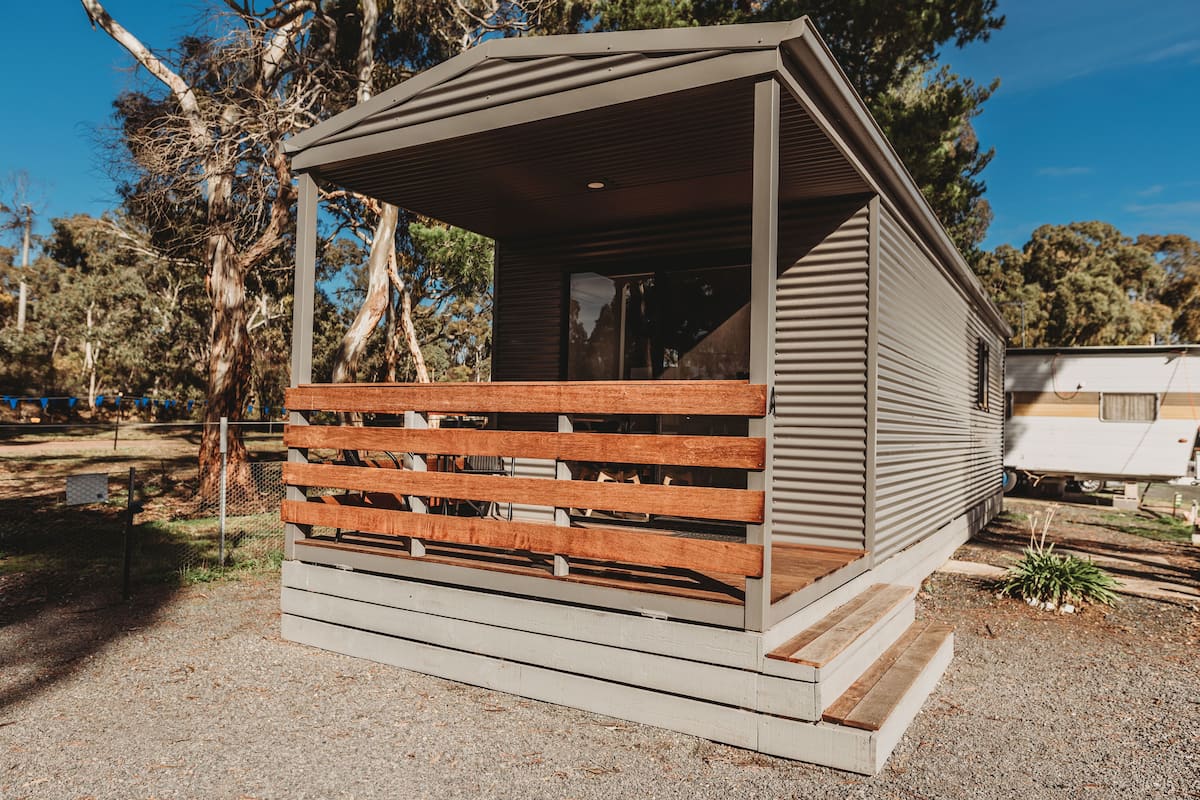 Deluxe Cabin, 1 Bedroom | 2 bedrooms, individually furnished, iron/ironing board, free WiFi