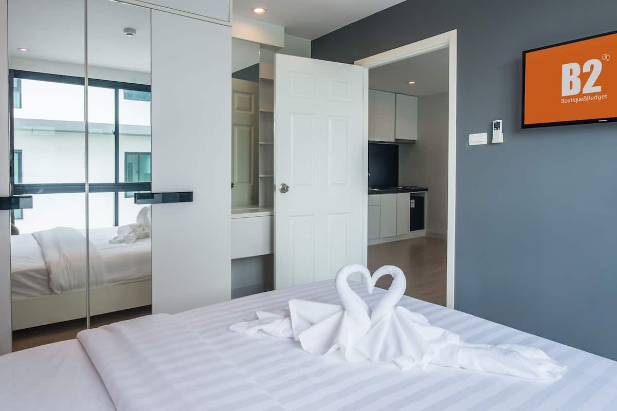 In-room safe, desk, free WiFi, bed sheets