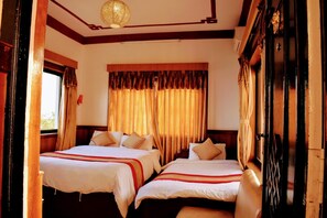 Íróasztal, hangszigetelés és ingyenes wifi