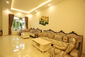 Khu tiếp khách ở sảnh