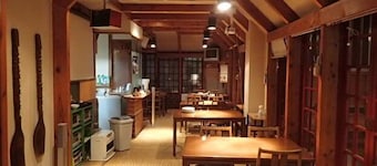Hakuba Cortina Backpackers - Hostel