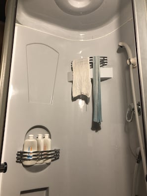 Slippers, towels
