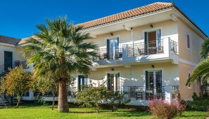 Front of property - Ilios Hotel (Zakynthos)