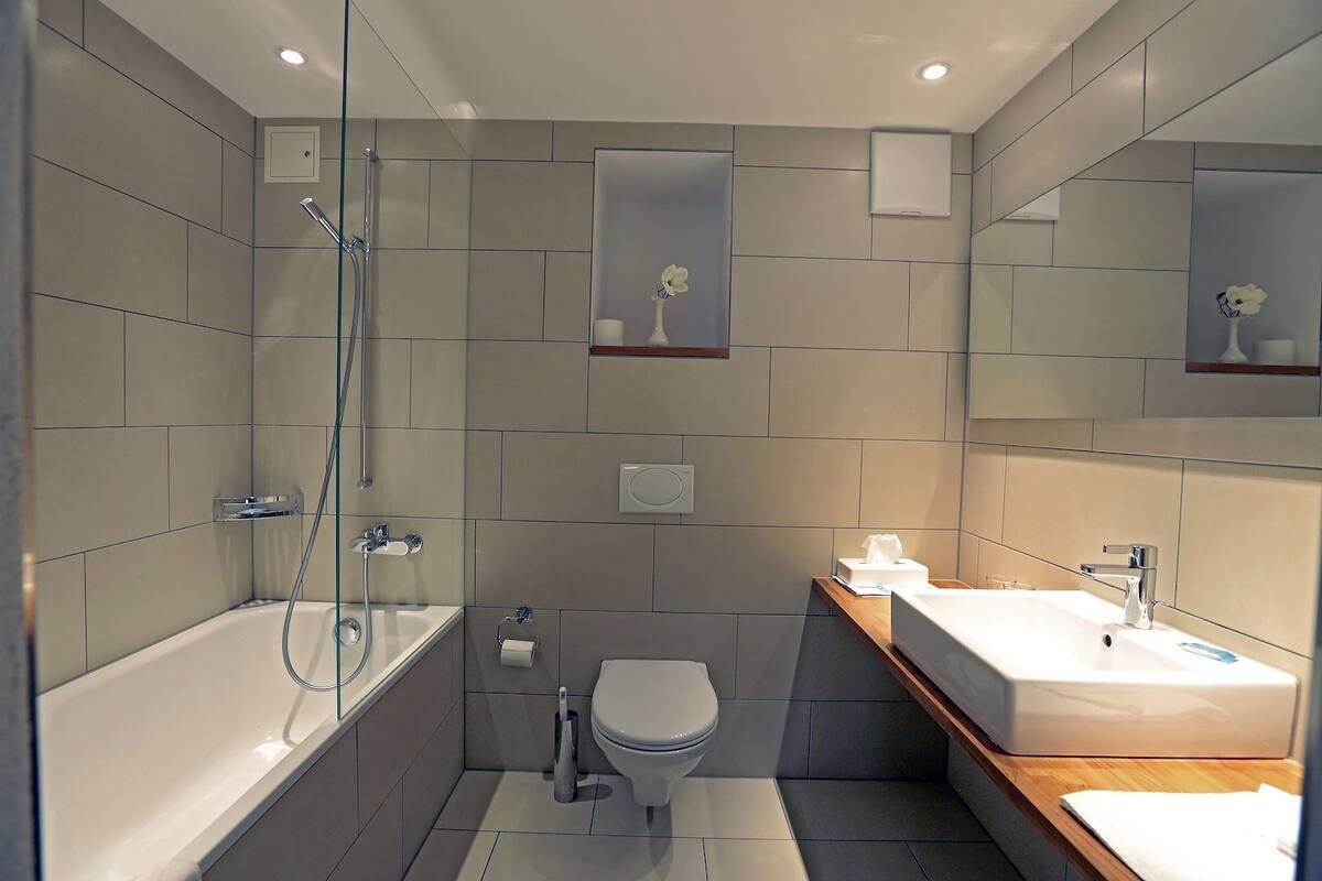 free toiletries, hair dryer, towels