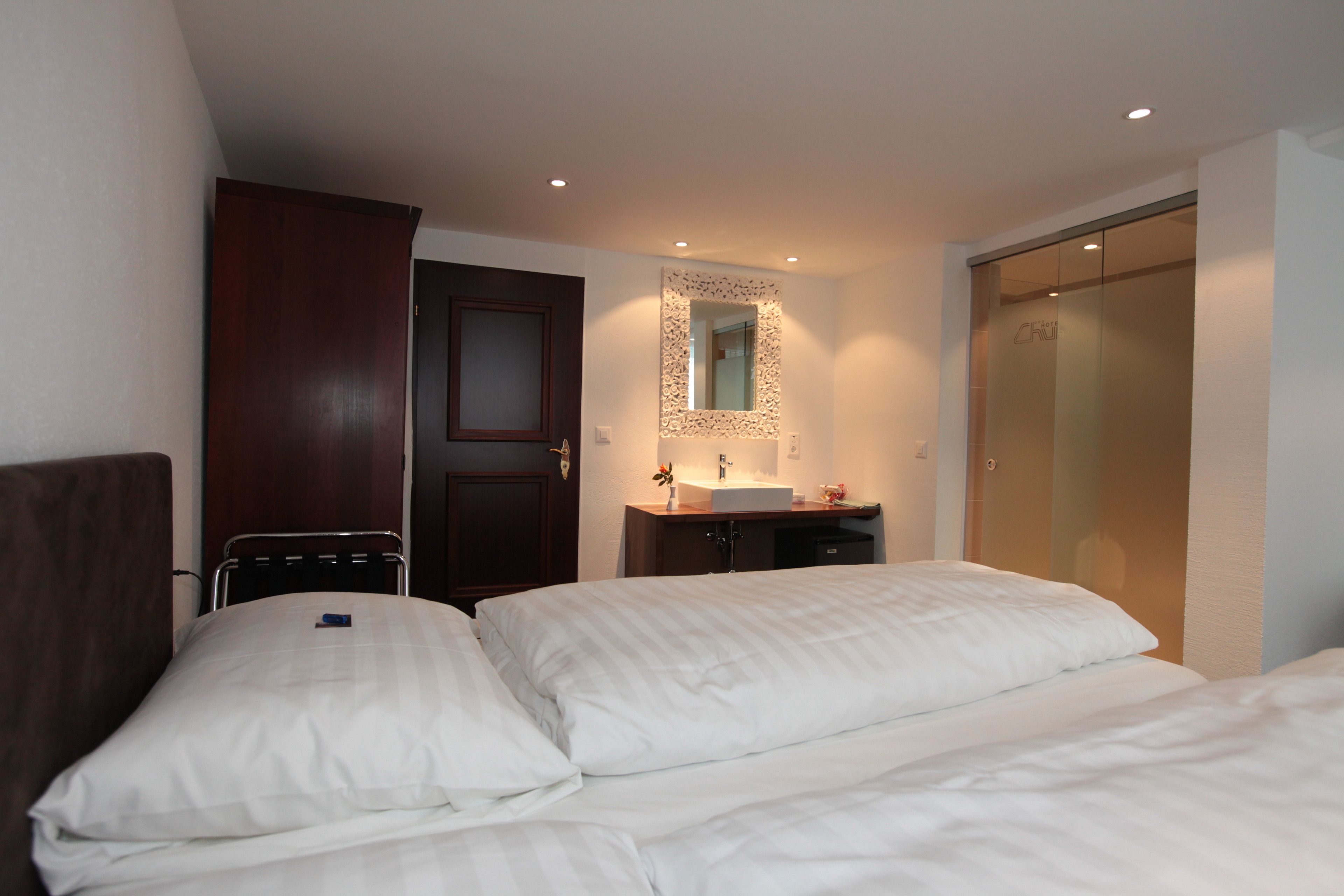 classic double room | desk, blackout curtains, soundproofing, cots/infant beds