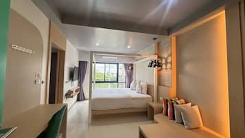 Deluxe Double Room | Individually decorated, blackout drapes, rollaway beds, free WiFi