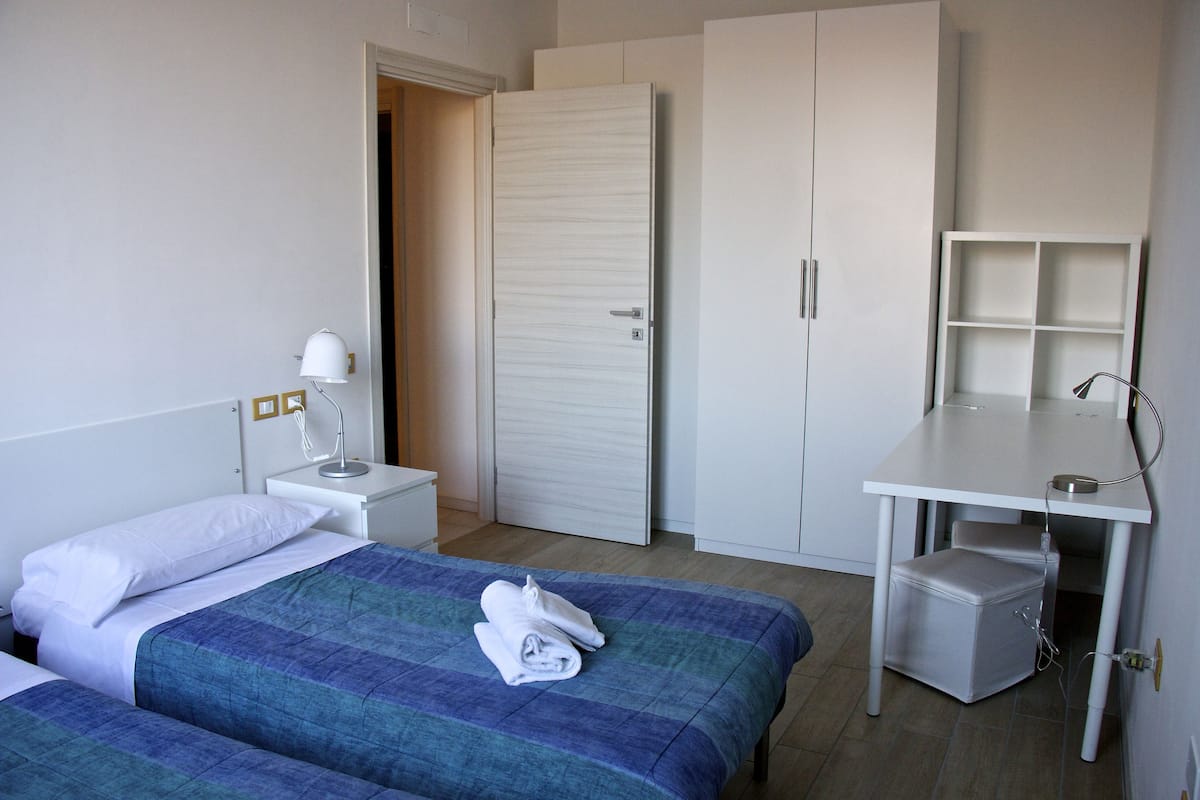 Apartment, 1 Schlafzimmer | Schreibtisch, Bügeleisen/Bügelbrett, kostenloses WLAN