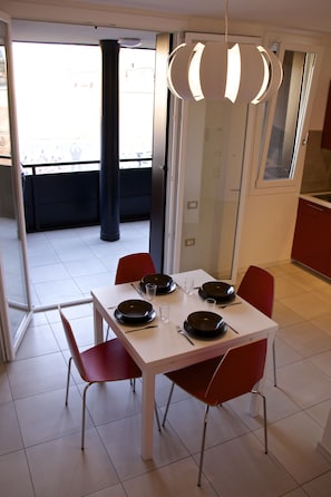 In-room dining - City House Sant'Orsola (Bologna)