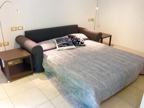 Schreibtisch, Bügeleisen/Bügelbrett, kostenloses WLAN