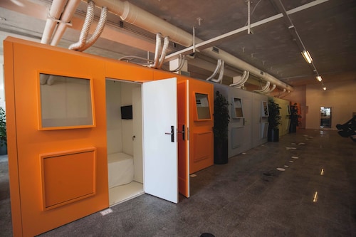 Bed and Boarding - Hostel