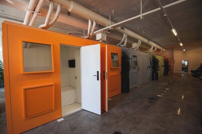 Bed and Boarding - Hostel