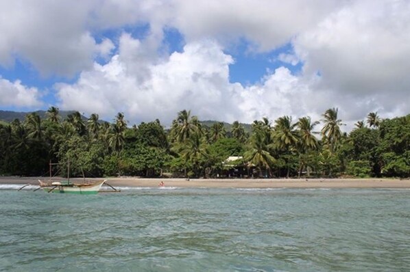Private beach, white sand, beach massages, snorkelling