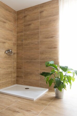 Dusche im Bad