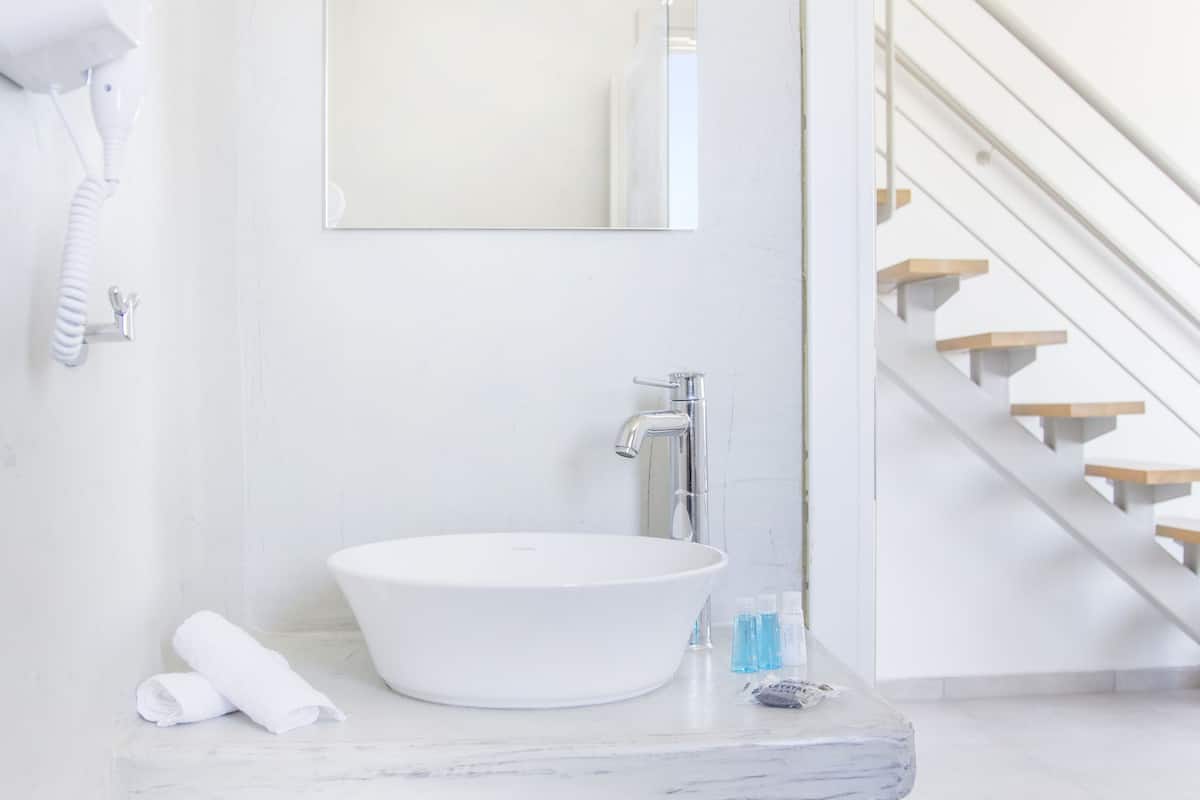 duplex, sea view | bathroom sink