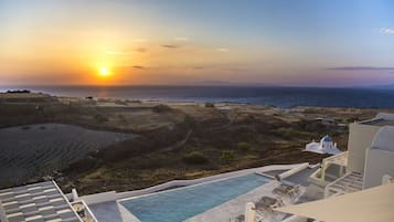 Outdoor pool, pool umbrellas, pool loungers