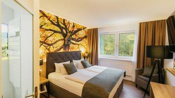 Comfort Double Room | Desk, blackout drapes, soundproofing, WiFi (free)