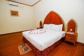 Executive Suite, River View