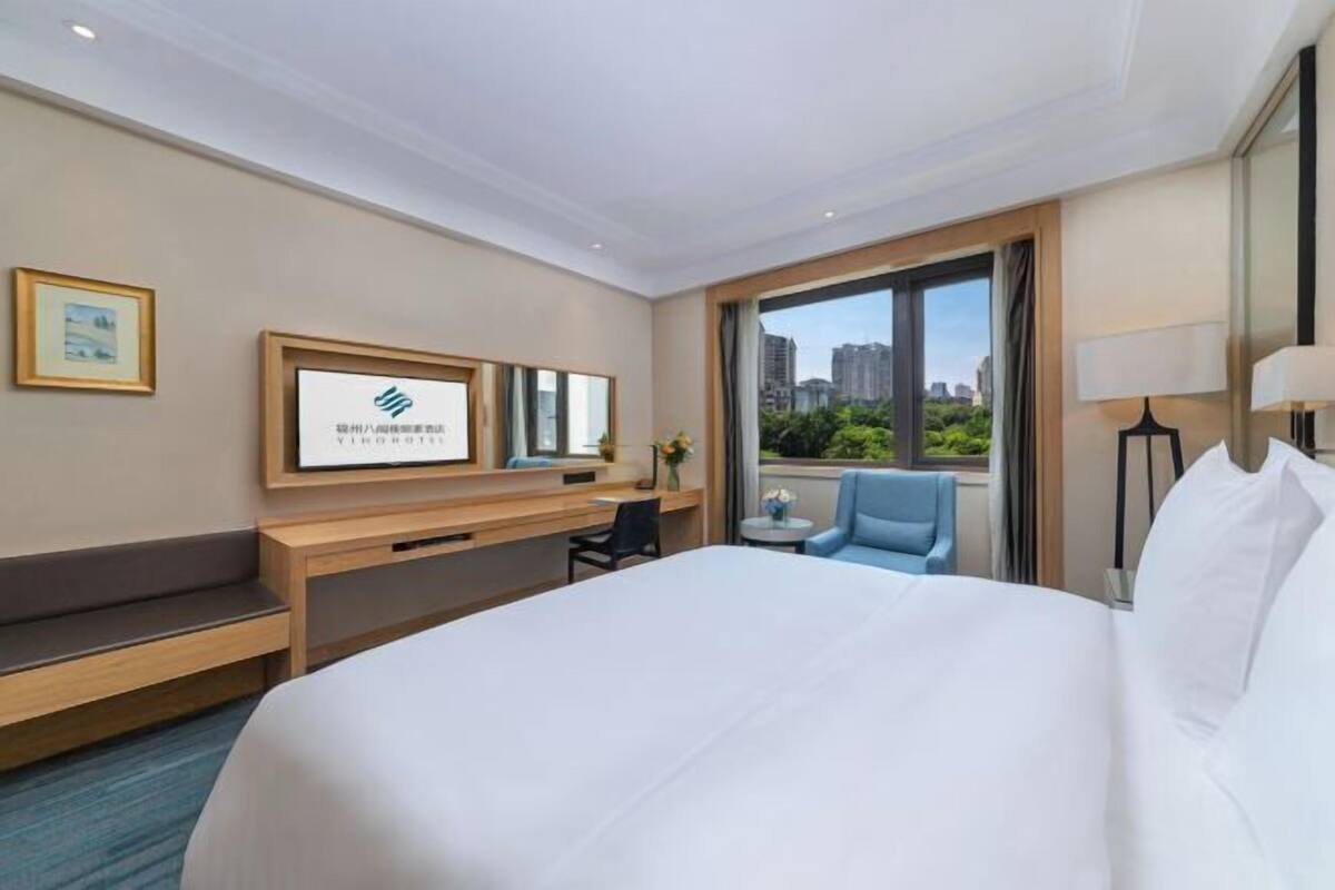 Premium bedding, minibar, in-room safe, desk