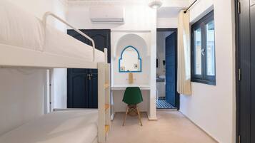 1 habitación, escritorio, wifi gratis y ropa de cama