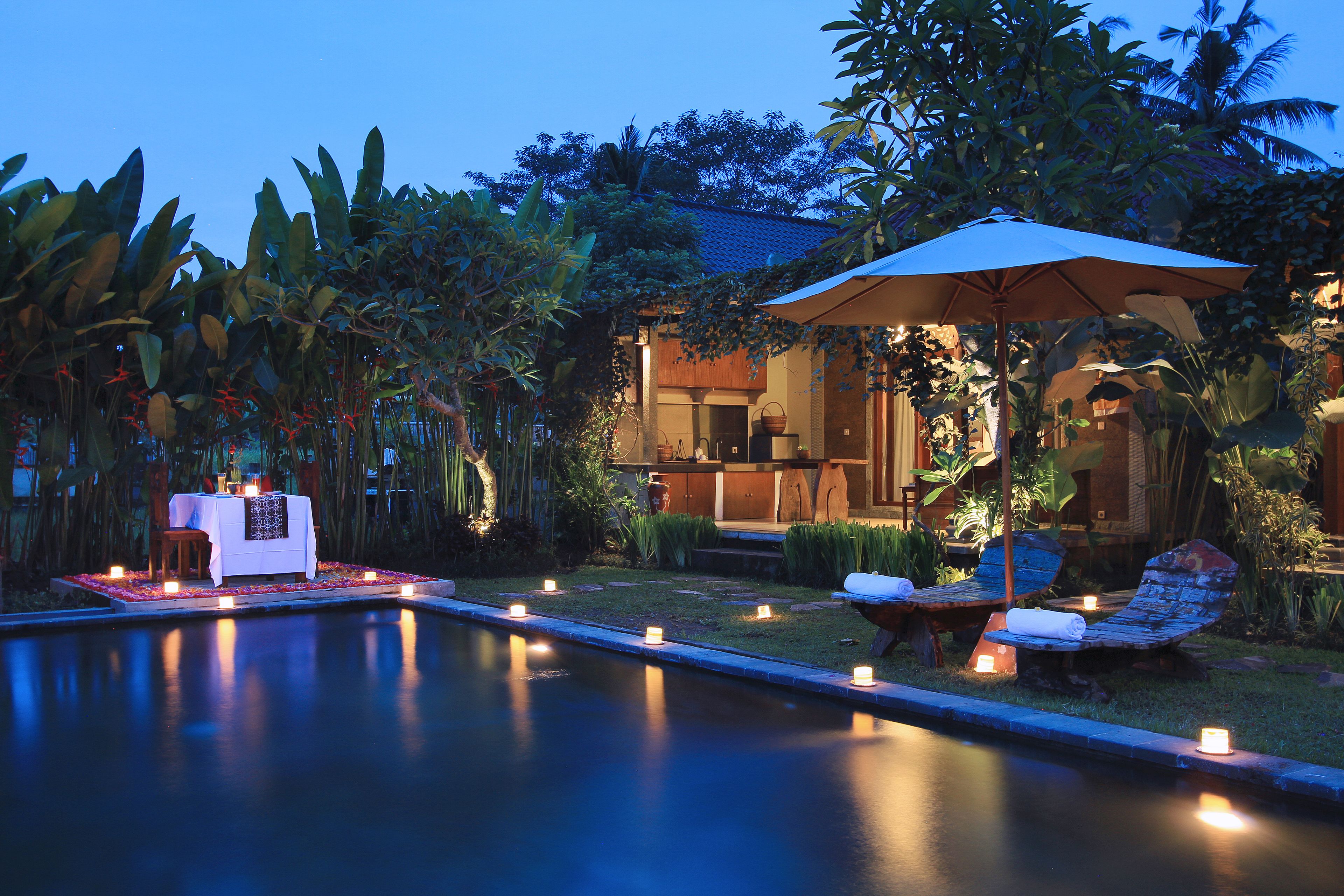 حمّام سباحة خارجي