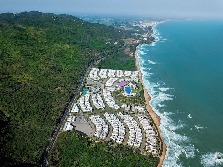 Oceanami Villas & Beach Club, Long Điền | Hotels.com