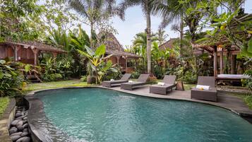 Outdoor pool, sun loungers