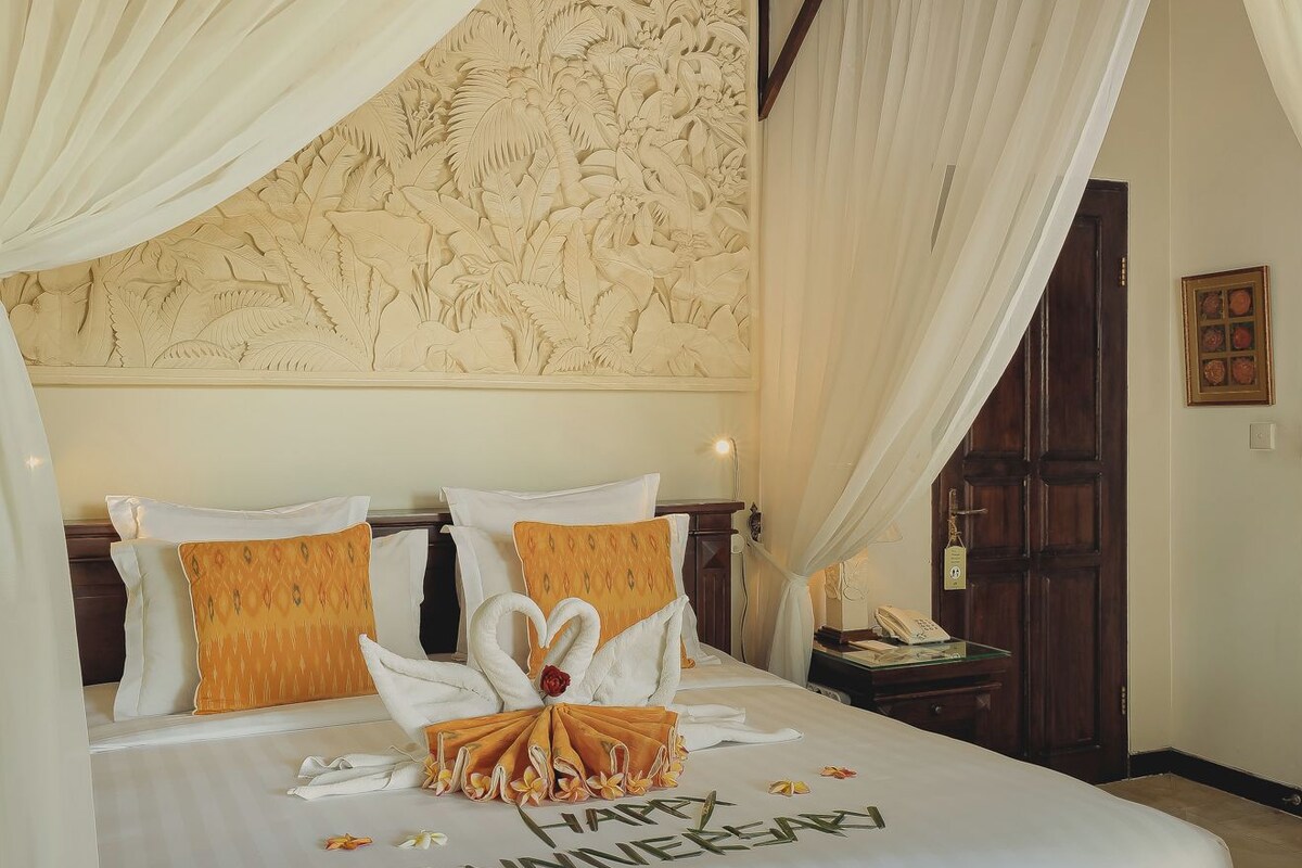 Villa Room | In-room safe, desk, laptop workspace, soundproofing