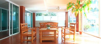 OYO 410 Diamond Boutique Hostel