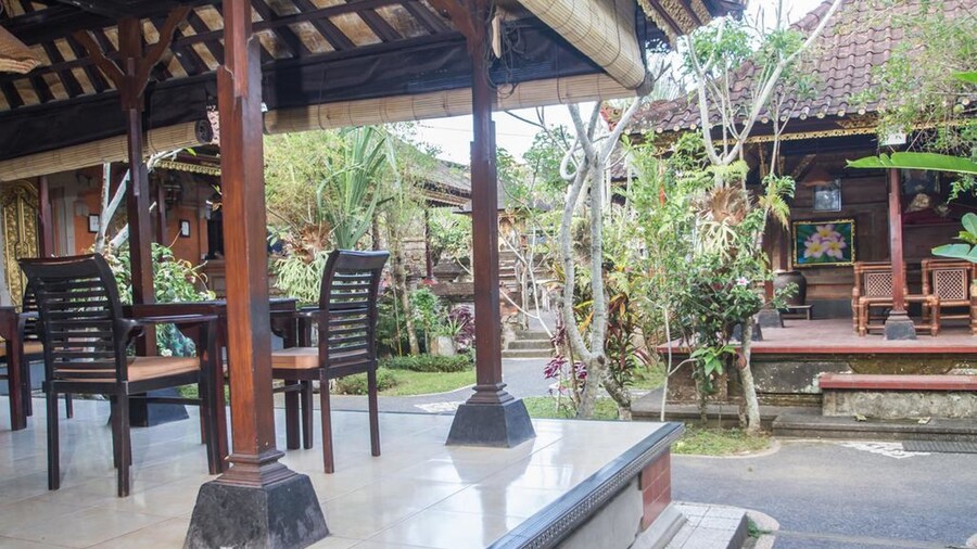 Omah D'Taman Hotel by EPS