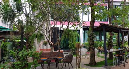 Coffee Station Hostel