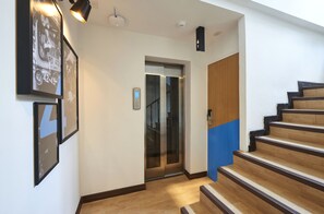 Hallway - Smore Sala Daeng - Silom by D Varee (Bangkok)