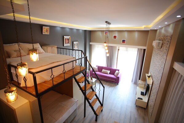 Habitación clásica, 2 camas Queen size | Ropa de cama de alta calidad y minibar