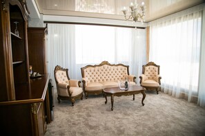 Luxury Penthouse | Living area - Almar Luxury Hotel (Navodari)