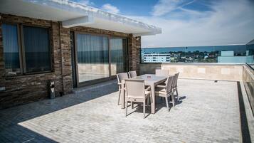 Luxury Penthouse | Terrace/patio