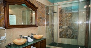 Luxury Penthouse | Bathroom - Almar Luxury Hotel (Navodari)