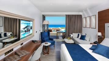 Deluxe Junior Suite Pool Front with Sea View and Private Pool | 1 chambre, literie de qualité supérieure, minibar